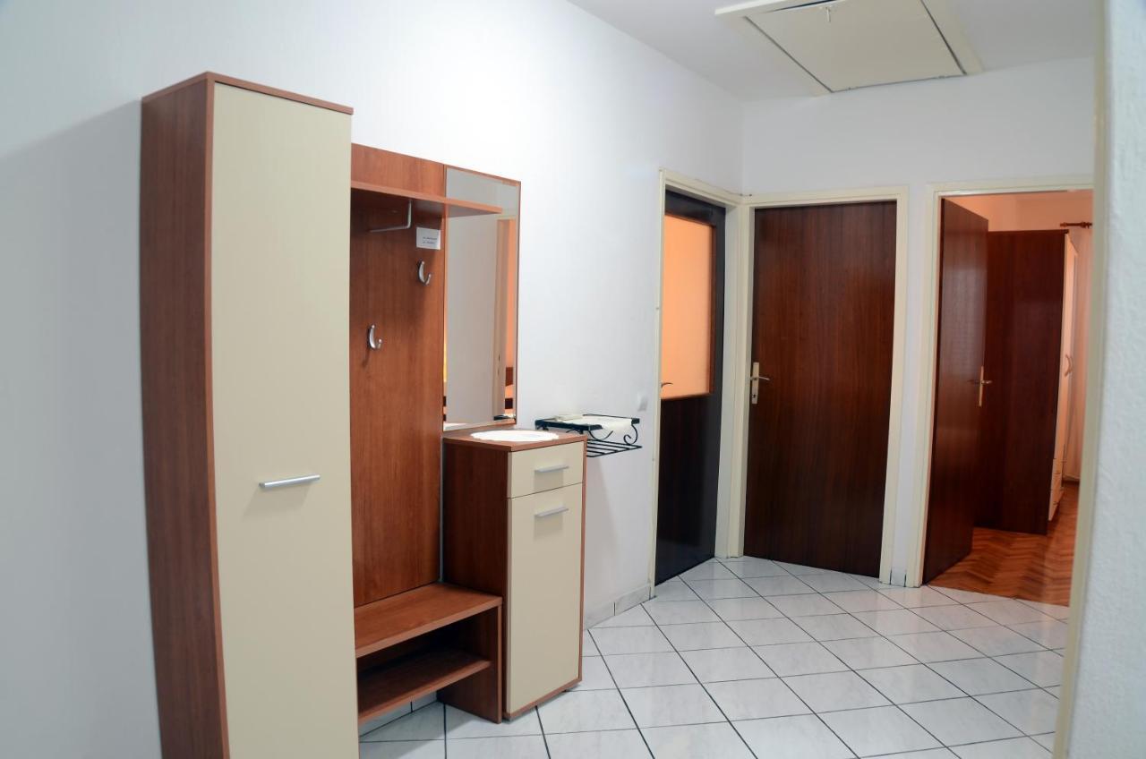 Dvosoban Apartman U Centru Grada Биоград-на-Мору Экстерьер фото