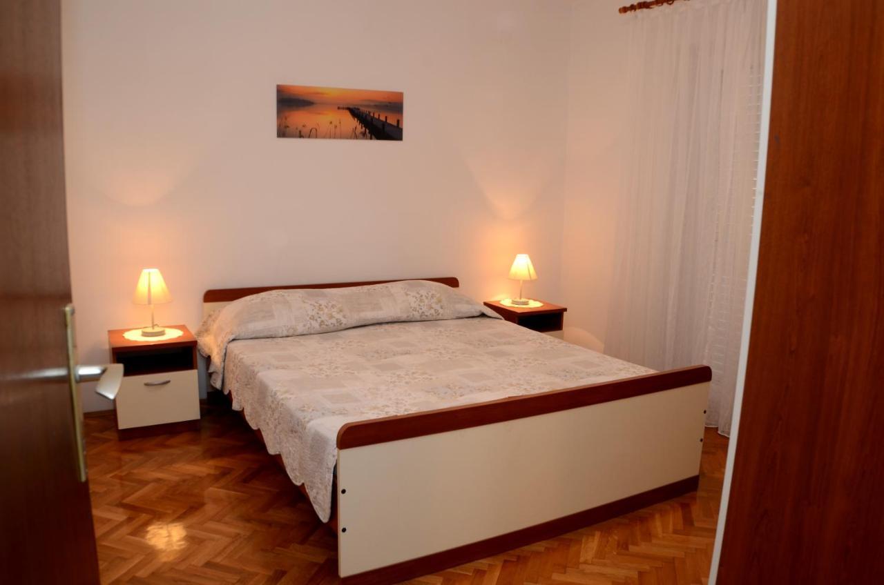 Dvosoban Apartman U Centru Grada Биоград-на-Мору Экстерьер фото