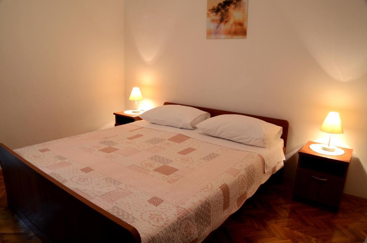 Dvosoban Apartman U Centru Grada Биоград-на-Мору Экстерьер фото