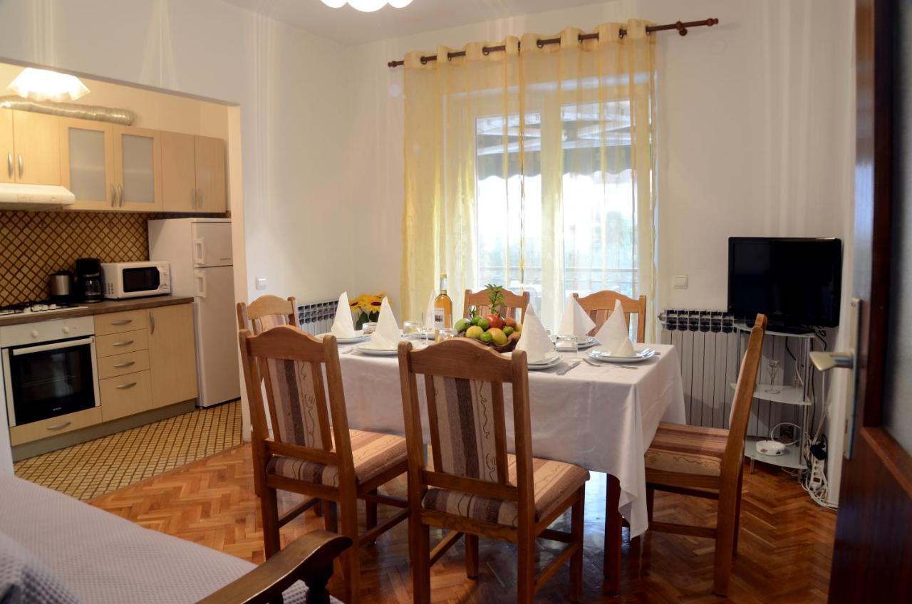 Dvosoban Apartman U Centru Grada Биоград-на-Мору Экстерьер фото