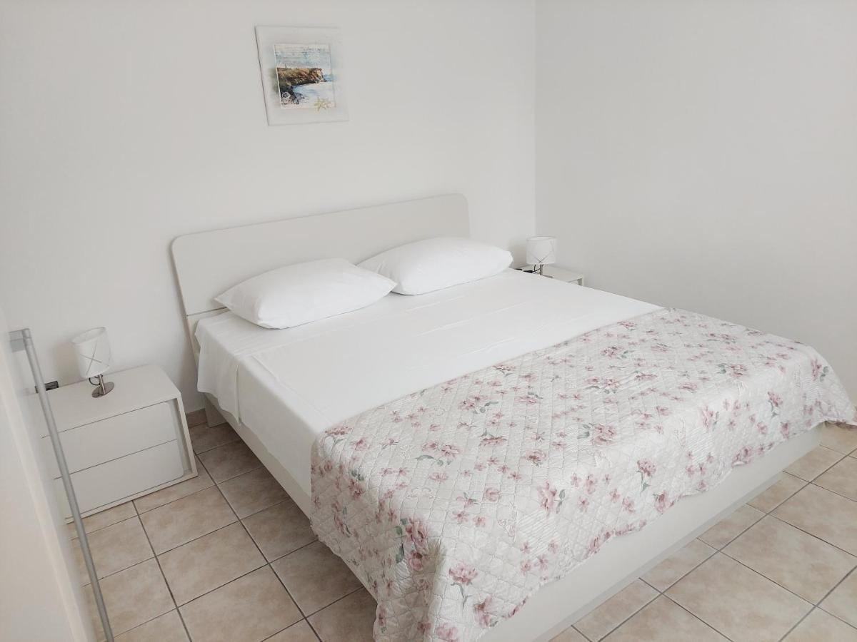 Dvosoban Apartman U Centru Grada Биоград-на-Мору Экстерьер фото